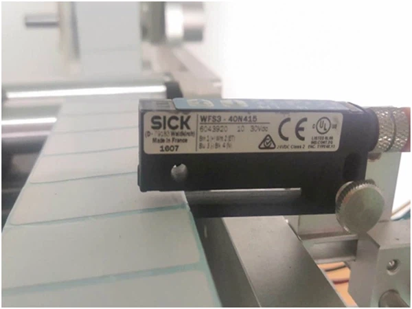 Problema fl-għajnejn tas-sensur u soluzzjoni tal-magna tat-tikkettjar